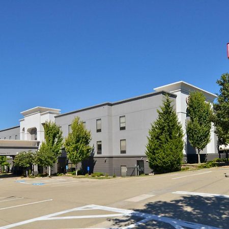 Hampton Inn Kansas City Northeast Luaran gambar