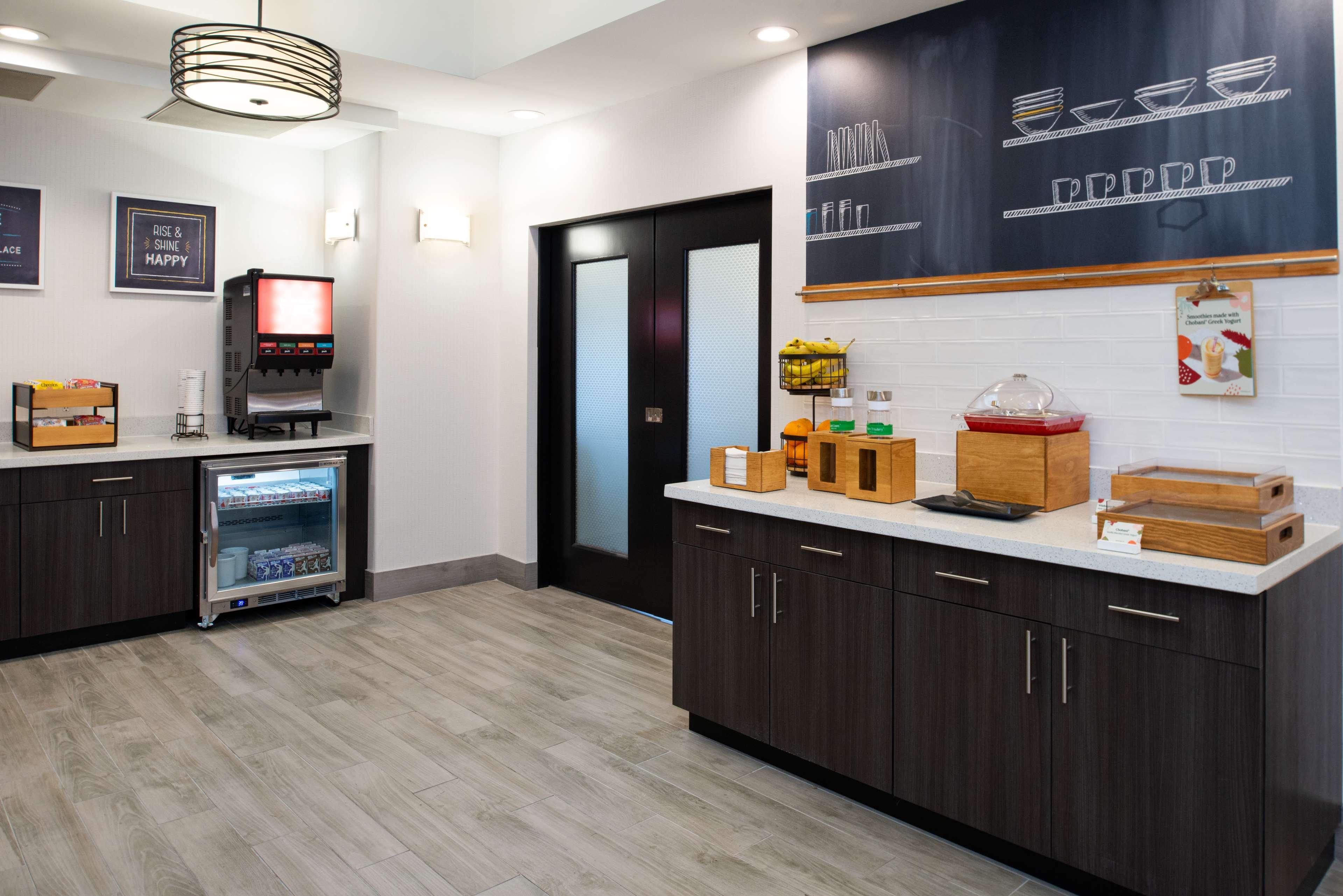 Hampton Inn Kansas City Northeast Luaran gambar
