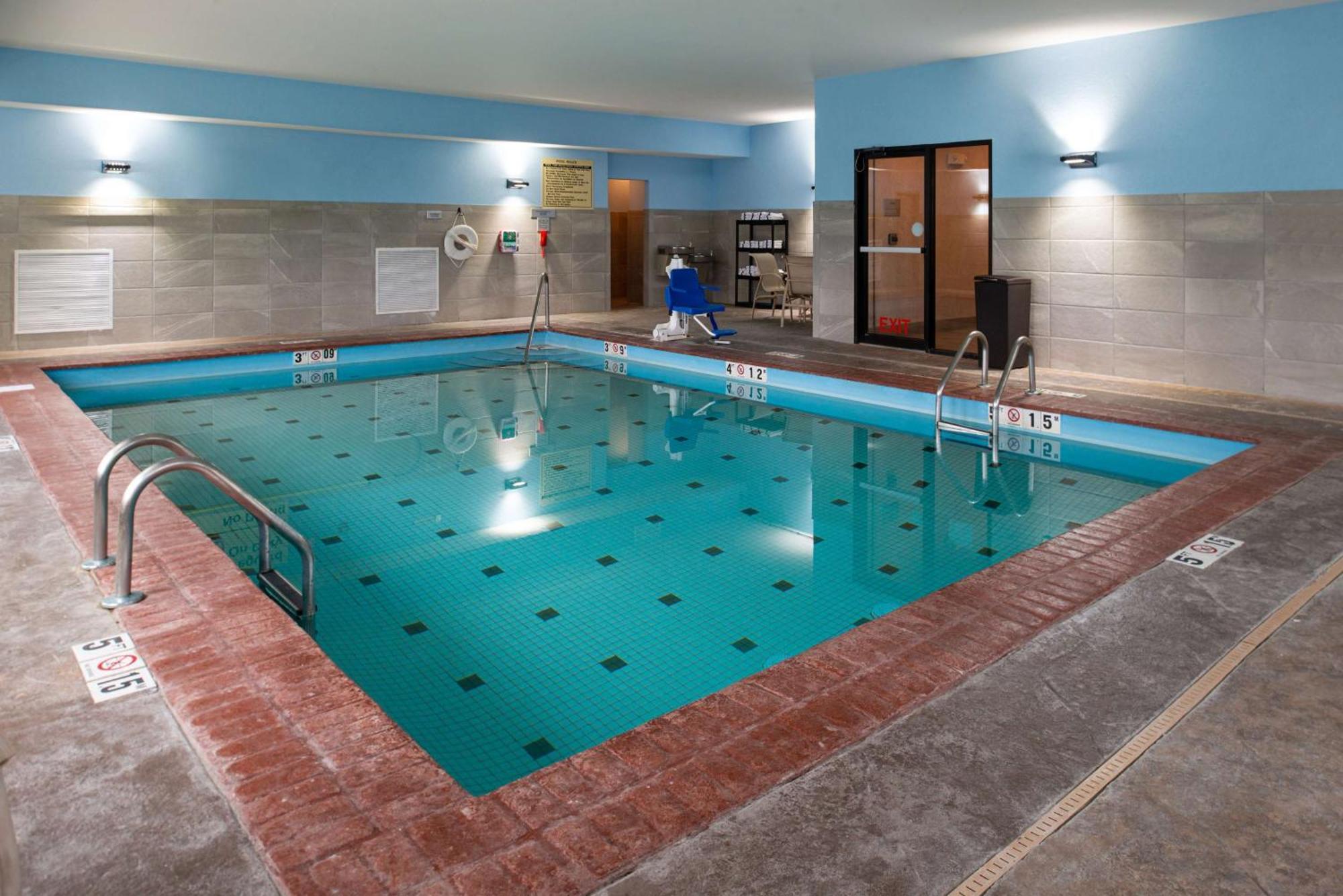 Hampton Inn Kansas City Northeast Luaran gambar
