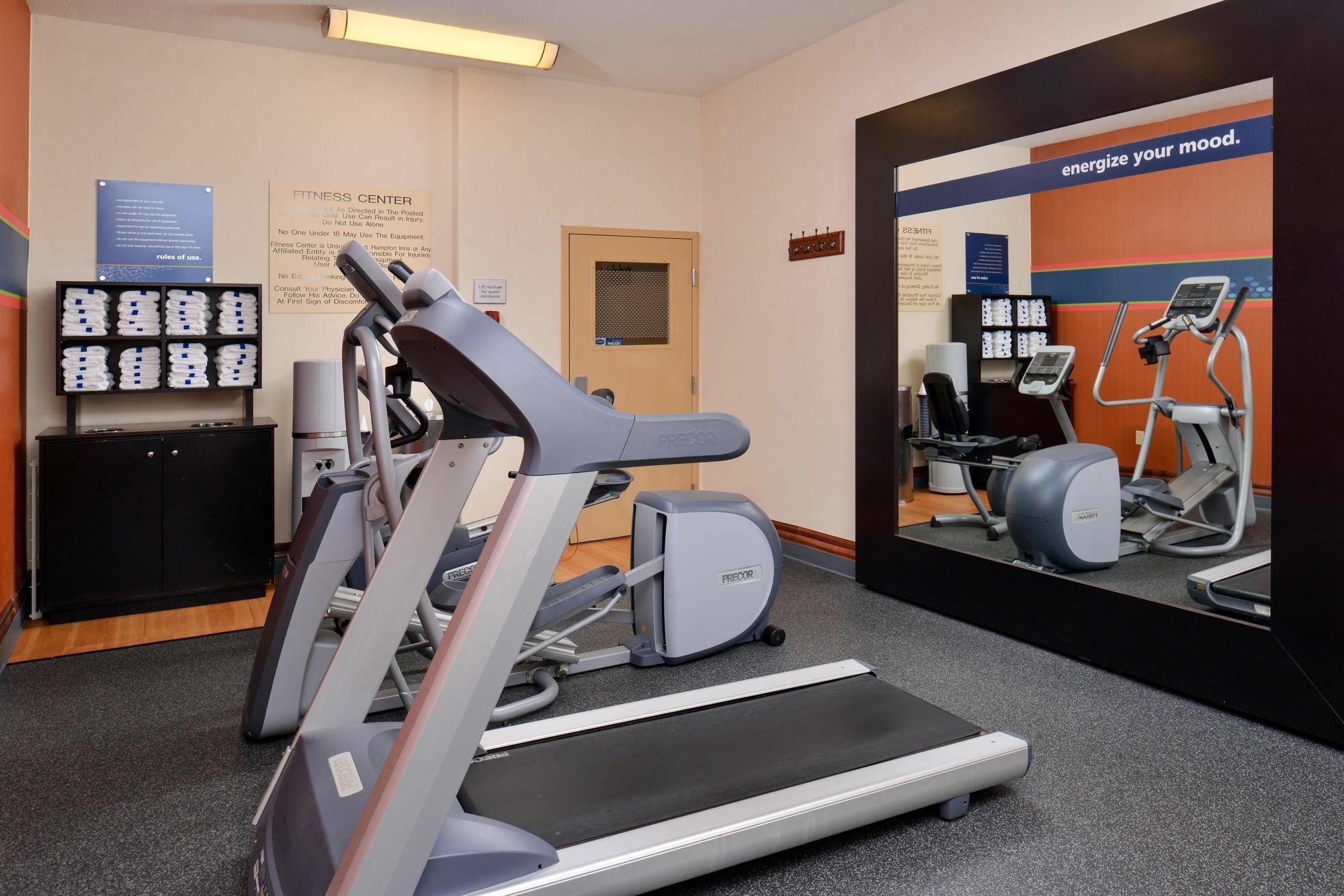 Hampton Inn Kansas City Northeast Luaran gambar